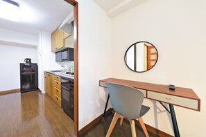 Apartemen, 1 kamar tidur | Makan di kamar