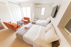 Loft | Desk, laptop workspace, blackout drapes, free WiFi - Grandouce Shin-Imamiya-Nishi (Osaka)