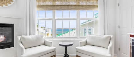 Romantic Studio Suite, 1 King Bed, Ocean View (Non-Pet Room) | 1 bedroom, premium bedding, free minibar items, individually decorated