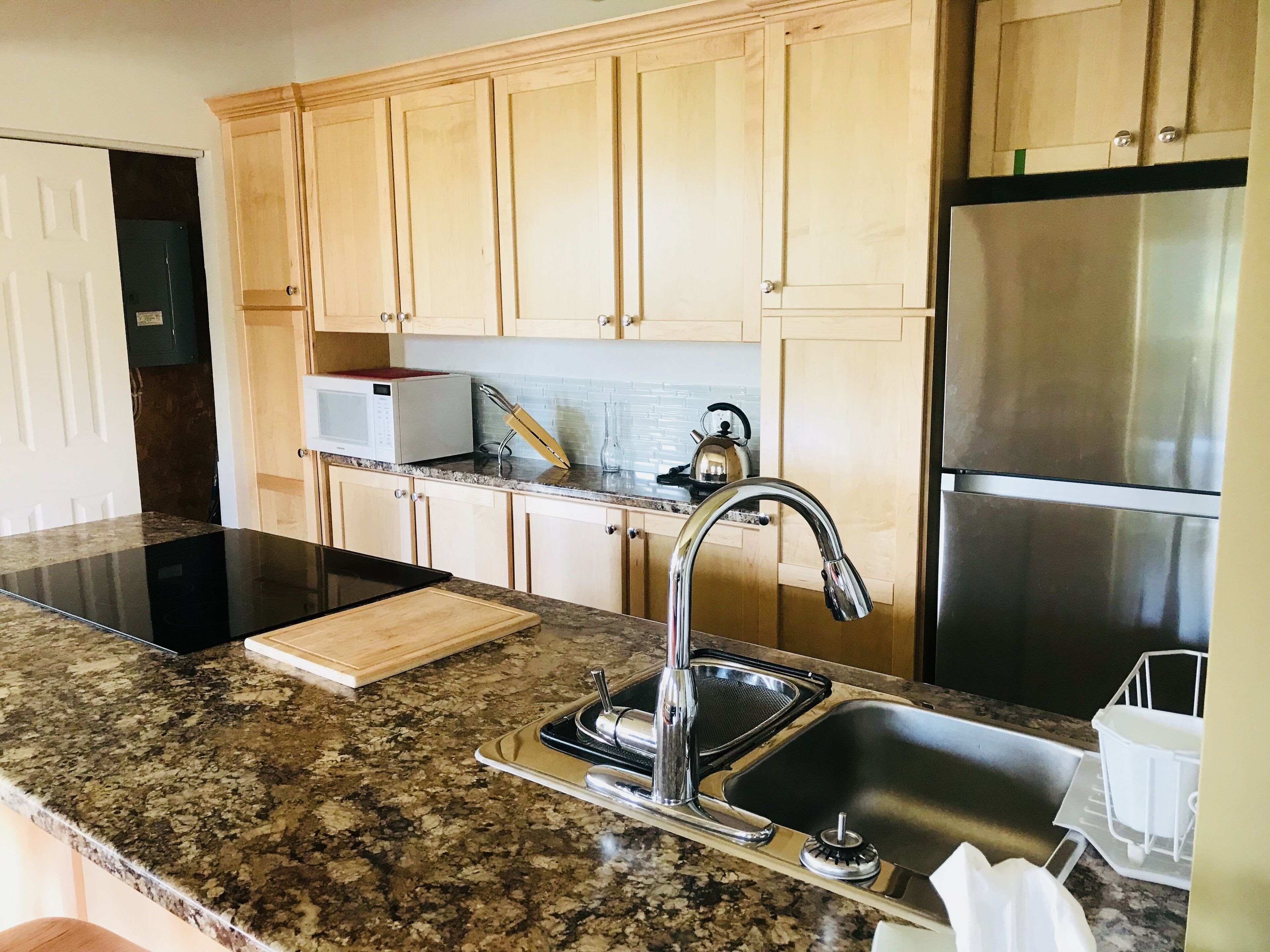 Spacious & Beautiful Country Retreat - 2hrs frm Toronto