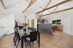 Dining - Pinnacle Villa by MajorDomo - Retreat with Hot Tub (Lower Shotover)