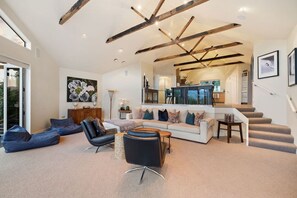 TV, fireplace, stereo - Pinnacle Villa by MajorDomo - Retreat with Hot Tub (Lower Shotover)