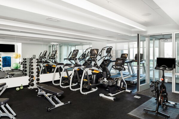 Fitness facility - Hotel Chauncey Iowa City, Tapestry Collection by Hilton (Iowa City)