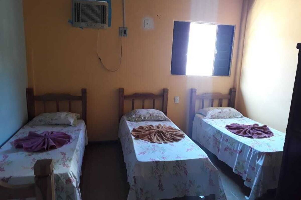 Triple Room | Free WiFi, bed sheets