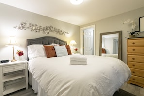 1 bedroom, iron/ironing board, travel cot, free WiFi