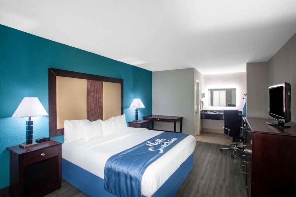 Desk, laptop workspace, free WiFi, bed sheets