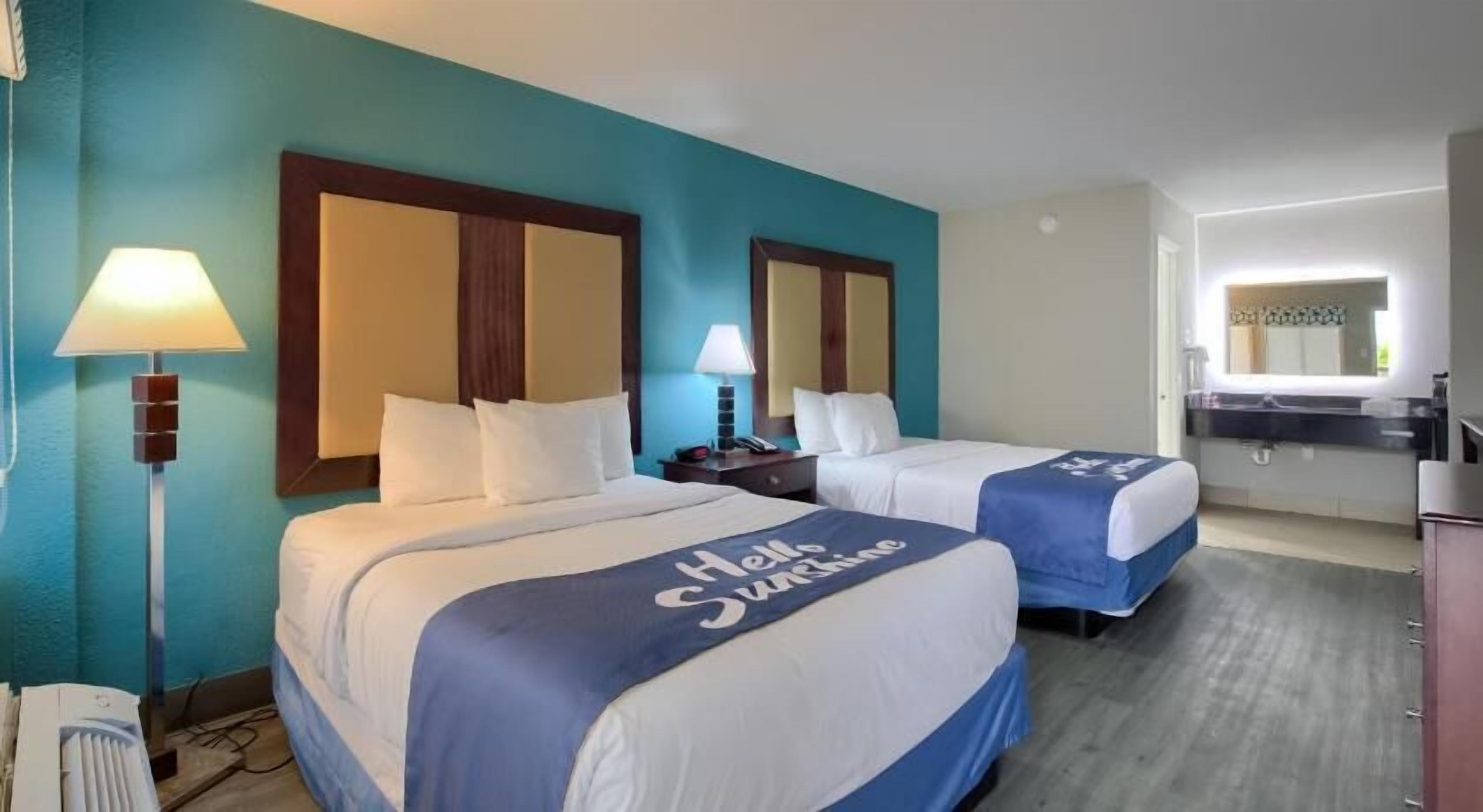 Desk, laptop workspace, free WiFi, bed sheets