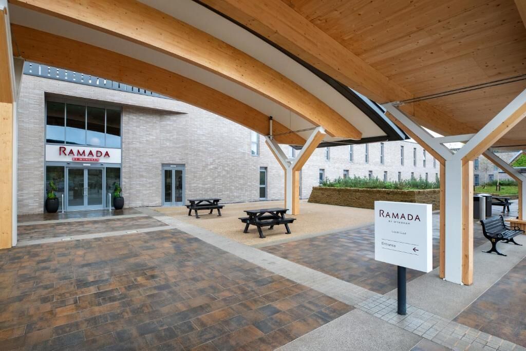 Foto - Ramada by Wyndham Leeds East