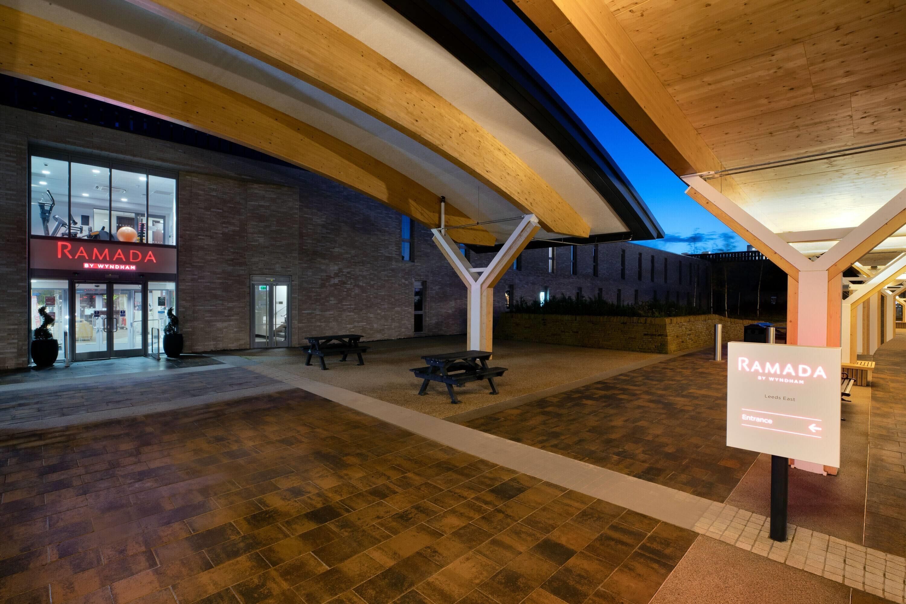 Foto - Ramada by Wyndham Leeds East