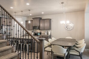 House, Multiple Beds (Poolside Paradise) | Private kitchen