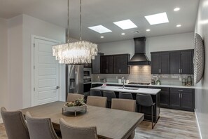 Townhome, Multiple Beds (Modern Ledges) | Private kitchen