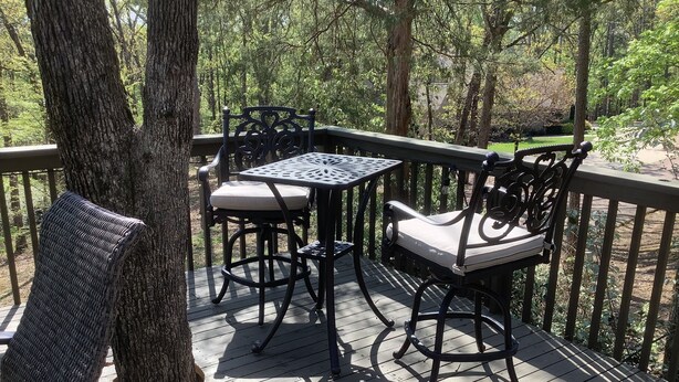 Outdoor dining - Eden Isle gem! Beautiful vacation condo walking distance to Red Apple CC (Heber Springs)