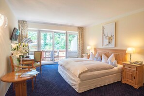 1 bedroom, desk, travel cot, WiFi - Double room 3 - Hotel garni Berlin (Rottach-Egern)