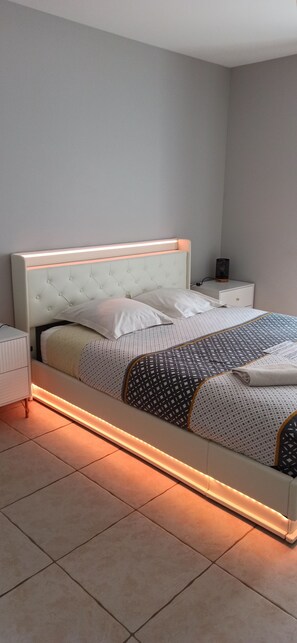 11 chambres, fer et planche à repasser, accès au Wi-Fi (inclus)