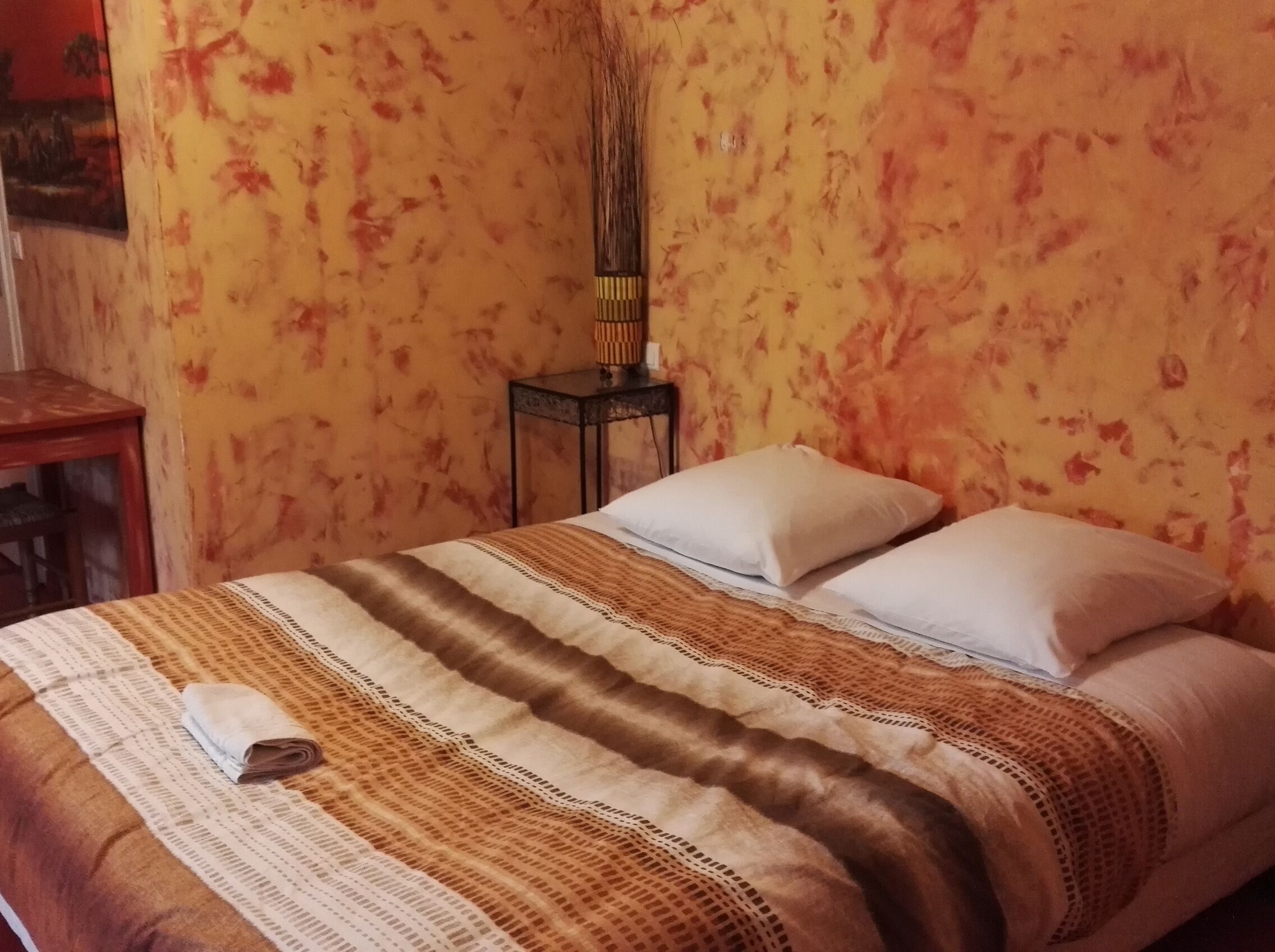 Provençal villa of 500m² in Vaucluse, with swimming pool on 16500m² (35 pers.)