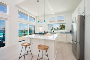 Ferienhaus, 3 Schlafzimmer | Eigene Küche | Kühlschrank, Mikrowelle, Geschirrspüler