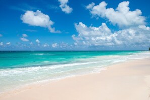 Beach - Dream House by Eleuthera Vacation Rentals (Governor's Harbour)