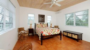 Unclassified image, 3 of 22, button - The Boat House by Eleuthera Vacation Rentals (Governor's Harbour)