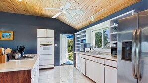 House, 3 Bedrooms | Private kitchen - Blue Dream by Eleuthera Vacation Rentals (Governor's Harbour)