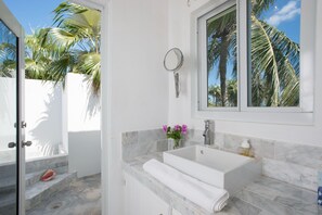 Bathroom - Seven Palms by Eleuthera Vacation Rentals (Governor's Harbour)