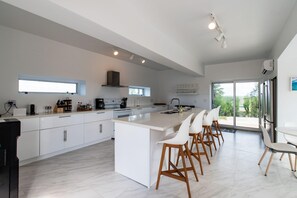 Maison, plusieurs lits | Cuisine privée | Réfrigérateur, micro-ondes