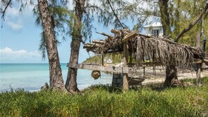 Property grounds - Touch of Class by Eleuthera Vacation Rentals (Governor's Harbour)
