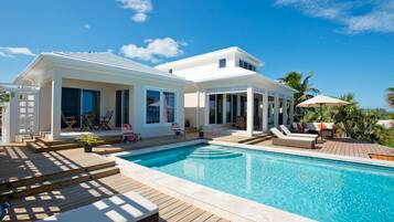 House, 6 Bedrooms | Exterior