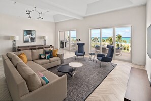 Condo, 3 Bedrooms | Living room