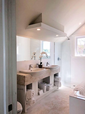 Maison, 3 chambres | Salle de bain | Serviettes fournies