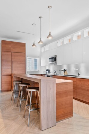 Condo, 2 quartos | Cozinha privada