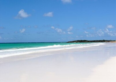 Utopia House by Eleuthera Vacation Rentals