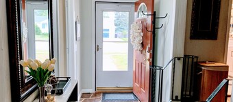 The Split Rock ~ CLEAN, Safe, Convenient Location