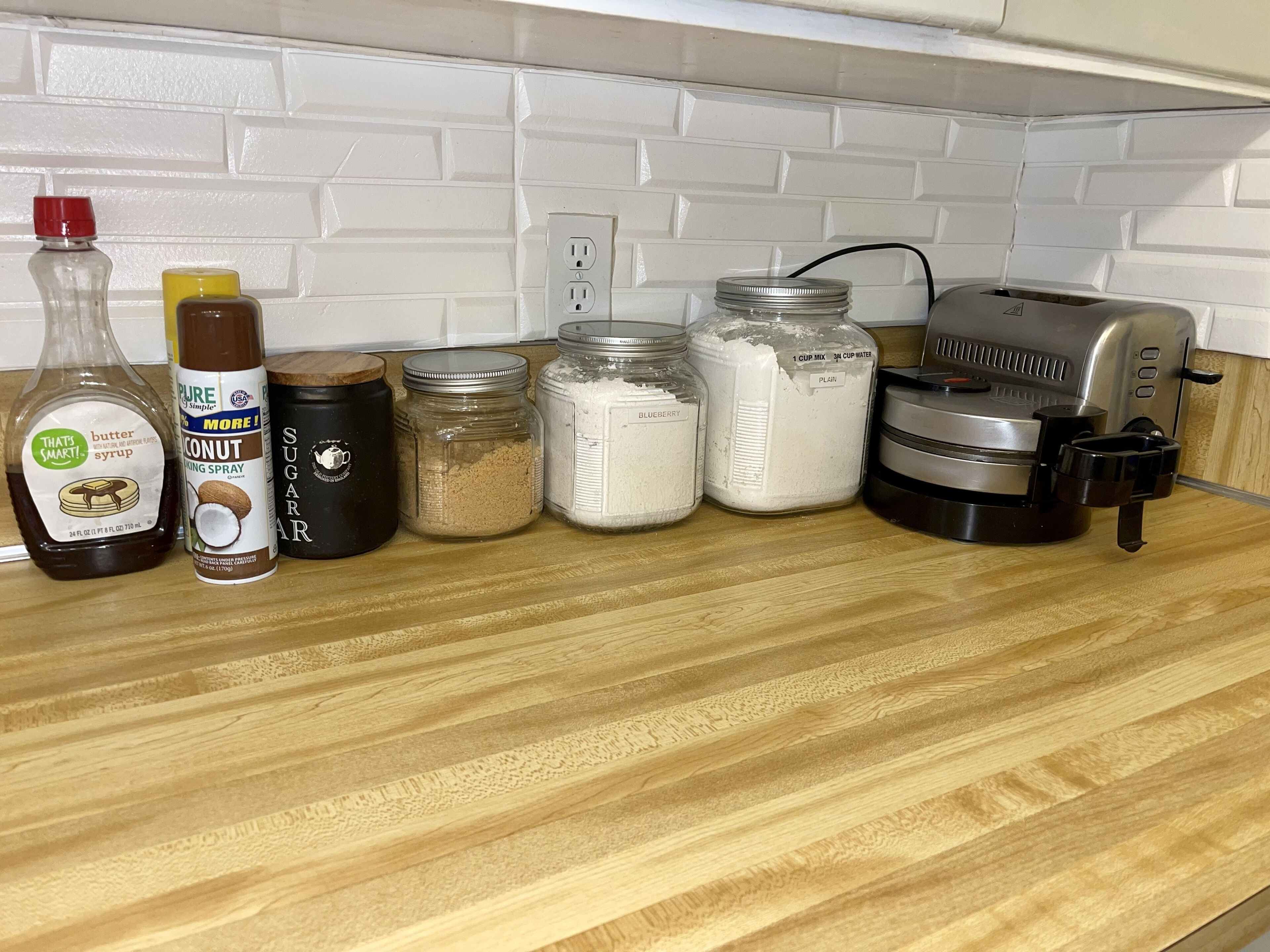 The Split Rock ~ CLEAN, Safe, Convenient Location