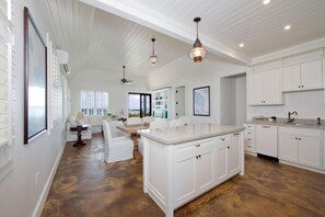 Ferienhaus, 4 Schlafzimmer | Eigene Küche | Kühlschrank, Mikrowelle