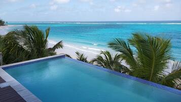 House, 4 Bedrooms | Pool