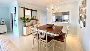 In-room dining - Gumbo Limbo (Governor's Harbour)