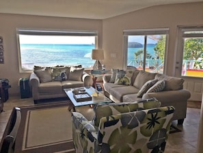 Living room - Pau Pau Beach Estate by Eleuthera Vacation Rentals (South Palmetto Point)