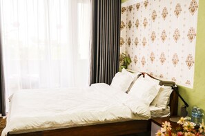 Deluxe Double Room | Down duvets, desk, laptop workspace, blackout curtains