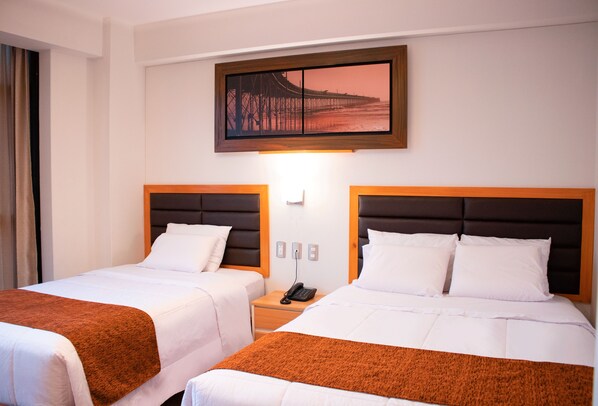 Family Room, Private Bathroom | Interior - Ottavis Hotel & Café (Chiclayo)