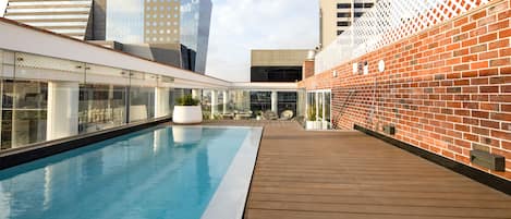 Outdoor pool, sun loungers