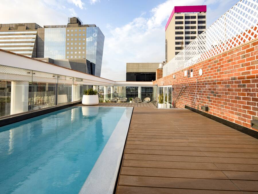 Außenpool, Liegestühle