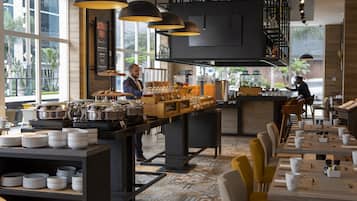 Free daily buffet breakfast