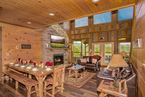 Smart-TV, peis, videospill og DVD-spiller