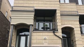 Bagian depan properti