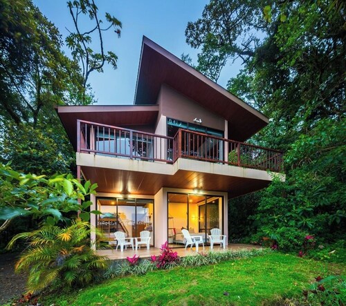 Puma Monteverde Garden (see calendar 4 discounts)