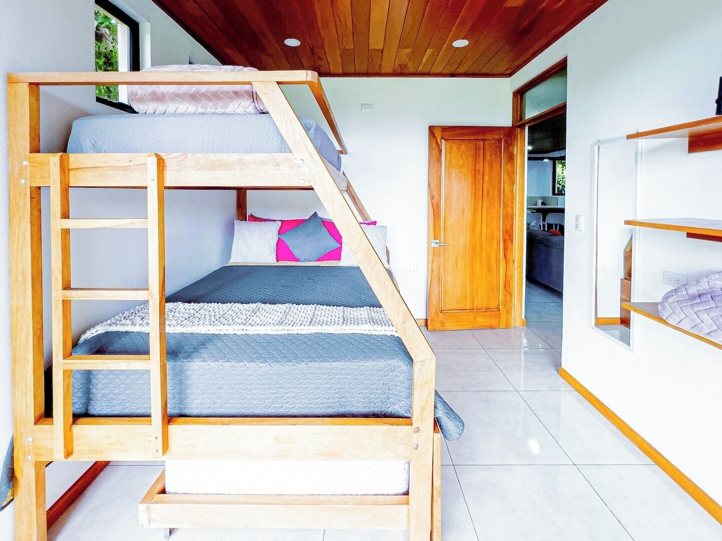 2 bedrooms, travel cot, WiFi, bed sheets