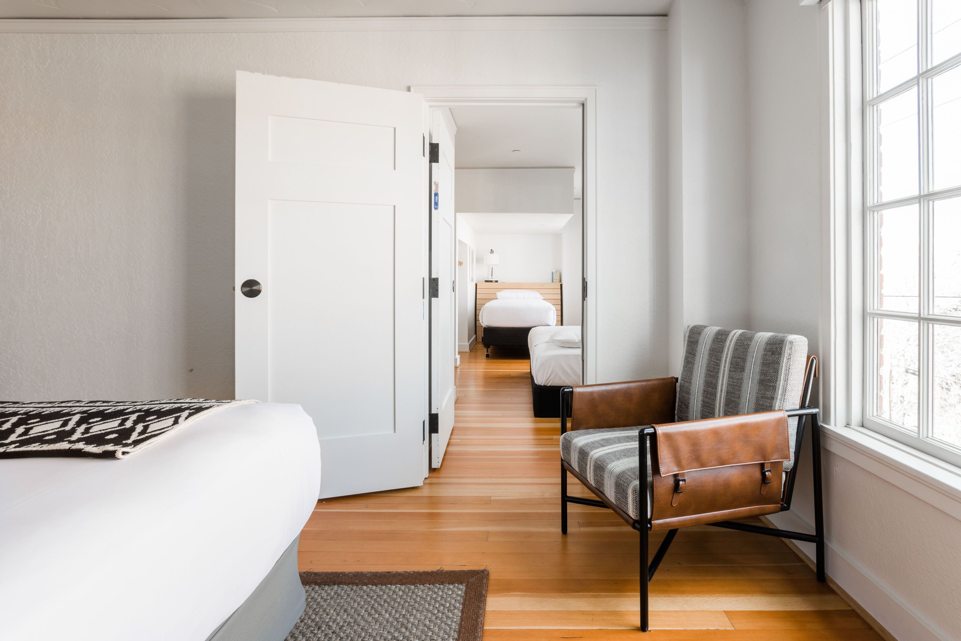 Svíta - mörg rúm | Rúmföt af bestu gerð, dúnsængur, rúm með memory foam dýnum