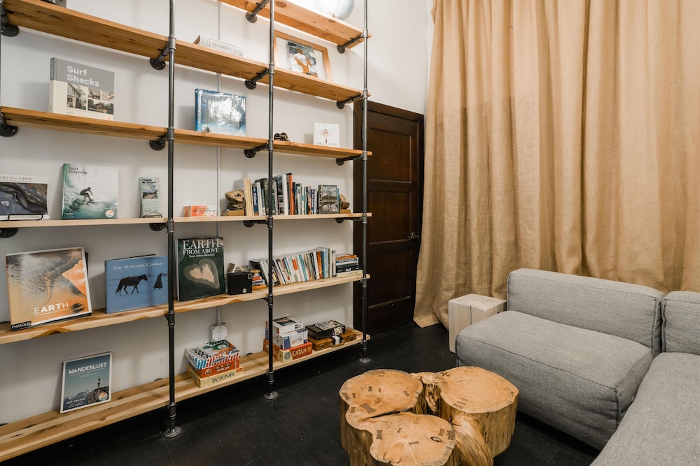 SCP Redmond Hotel by null