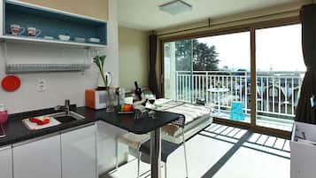 Standard Room | Private kitchenette