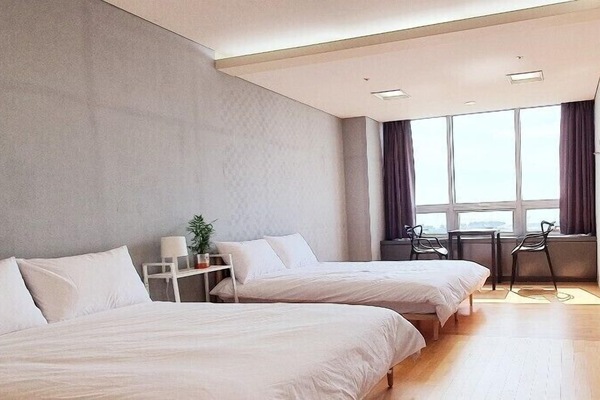 Basic Quadruple Room, 2 Double Beds | Hypo-allergenic bedding, individually decorated, individually furnished